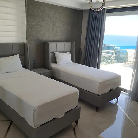 Stylish Home With Shared Pools And Fantastic Sea View Near Beach In Alanya *