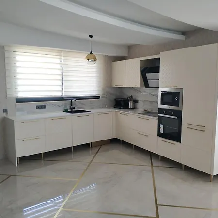 Lejlighed Stylish Home With Shared Pools And Fantastic Sea View Near Beach In Alanya
